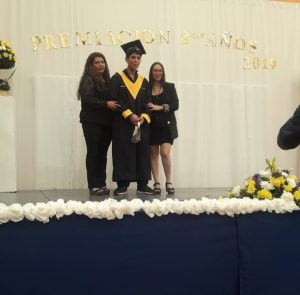 Ceremonia cuartos medios, el CEPA realizo un presente a los alumnos destacados